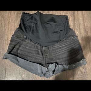 Maternity shorts